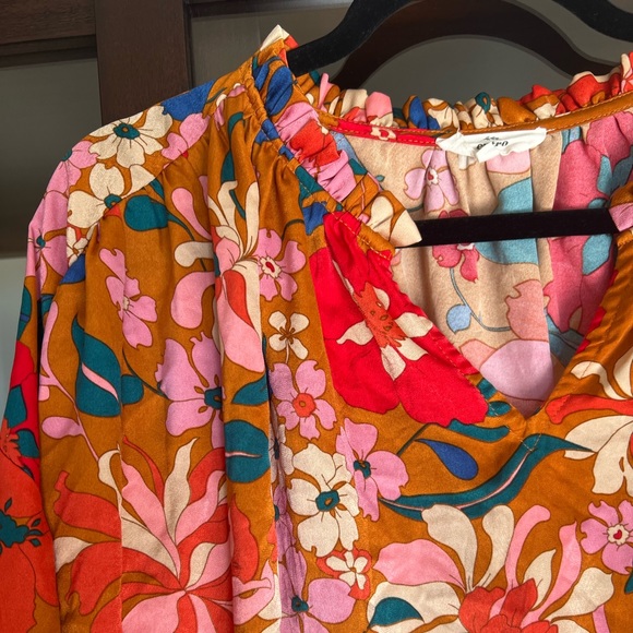 Vibrant Blooms Blouse - Picture 2 of 5